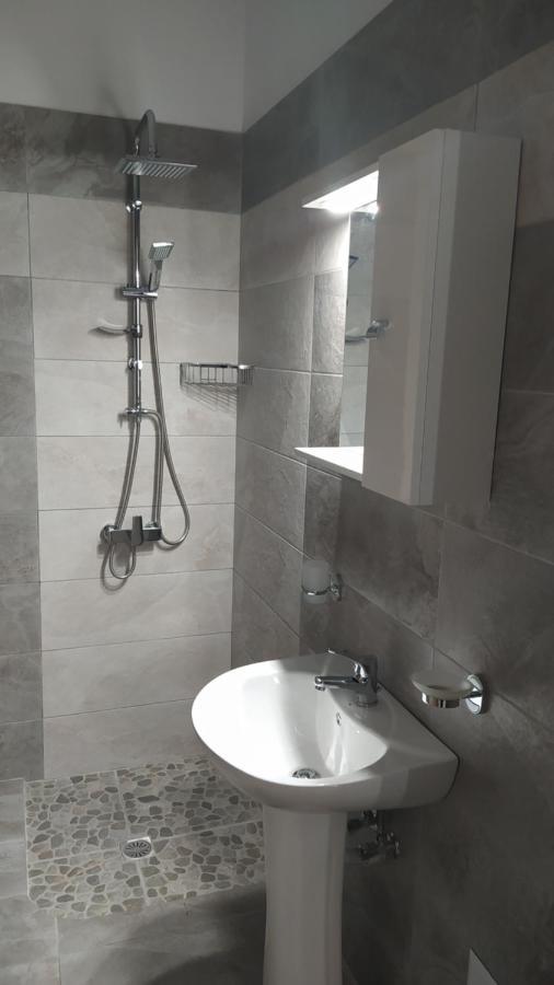Πλατανακι 2 Seaview Apartment Андрос Екстер'єр фото